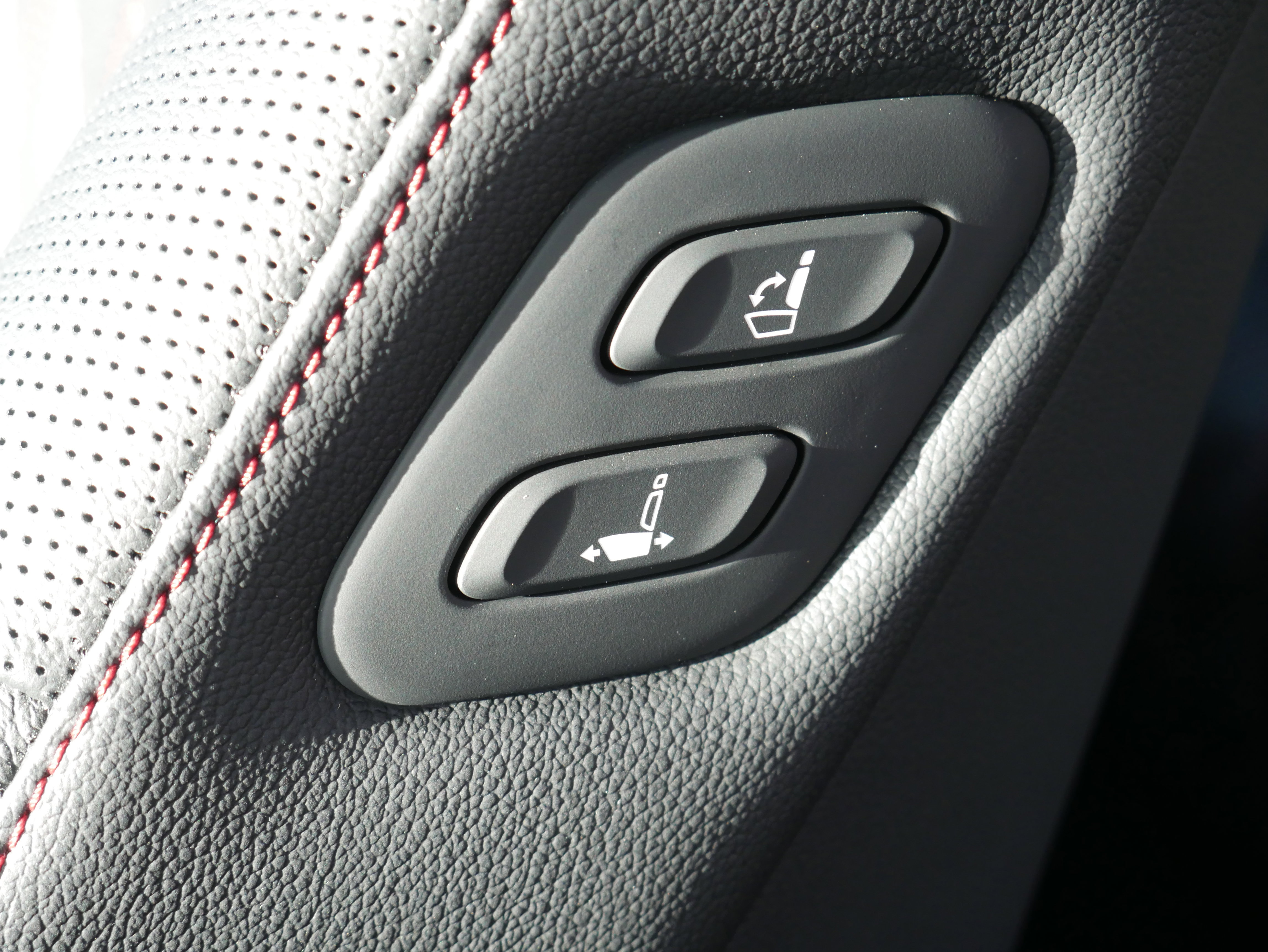 Used 2023 Genesis G80 2.5T w/ Sport Prestige Package image 15