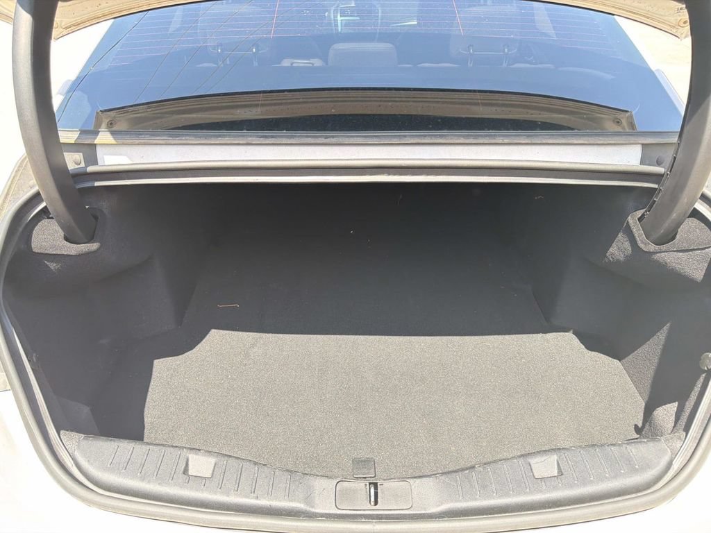 Used 2020 Lincoln MKZ Reserve w/ Monochromatic Package FWD image 10