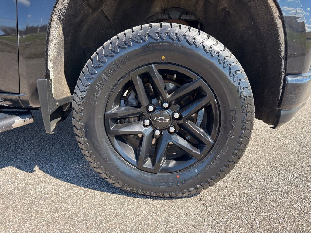 Used 2019 Chevrolet Silverado 1500 Custom Trail Boss w/ Custom Convenience Package AWD/4WD image 15