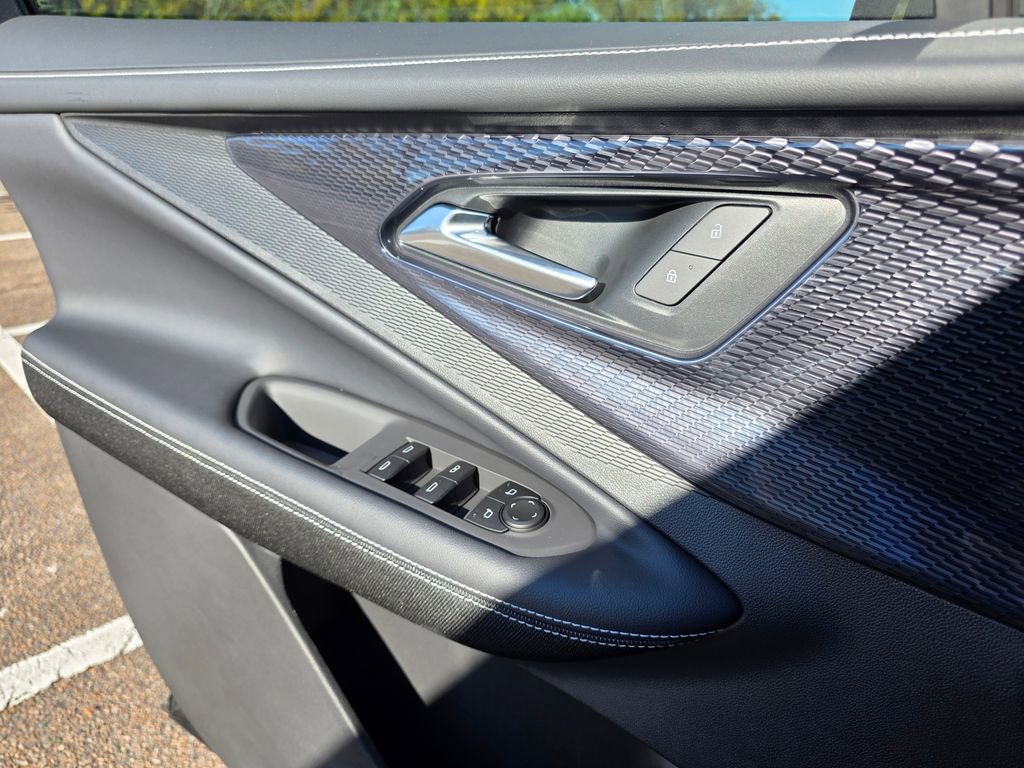 New 2025 Chevrolet Blazer EV LT w/ Midnight/Sport Edition image 13