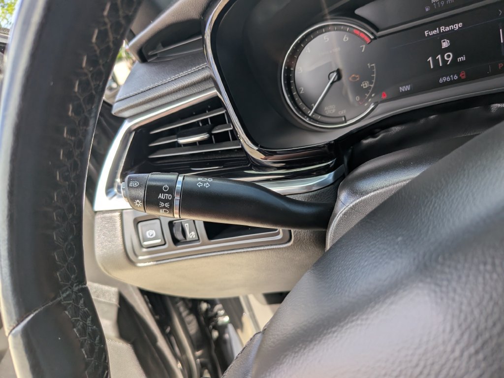 Used 2024 Cadillac XT6 Luxury FWD image 33