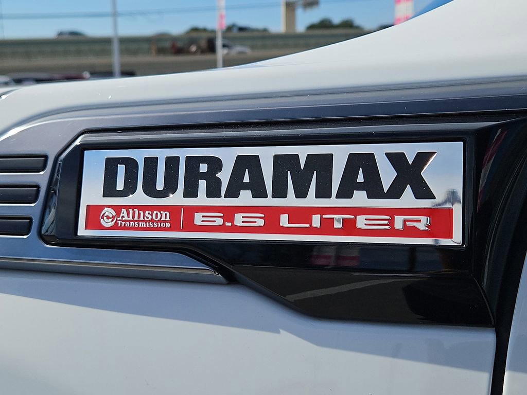 Used 2025 GMC Sierra 2500 AT4 image 12