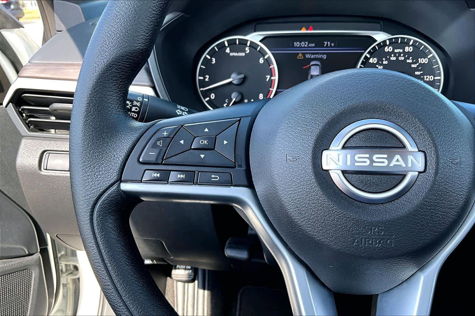 Used 2025 Nissan Altima 2.5 SV FWD image 24