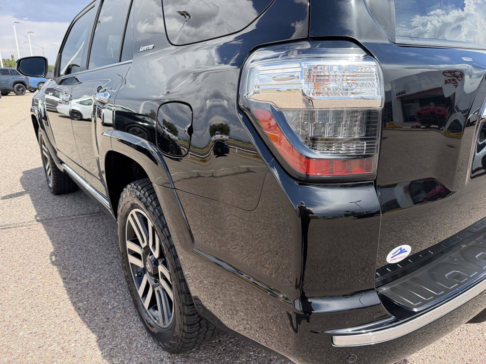 Used 2020 Toyota 4Runner Limited AWD/4WD image 12