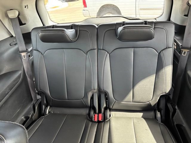 Certified 2022 Jeep Grand Cherokee L Limited w/ Black Appearance Package AWD/4WD image 20