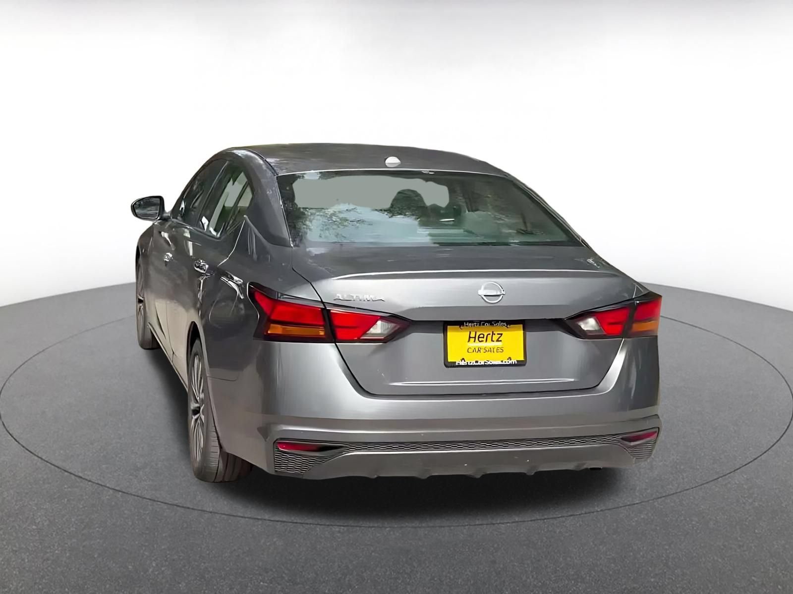 Used 2025 Nissan Altima 2.5 SV FWD image 10