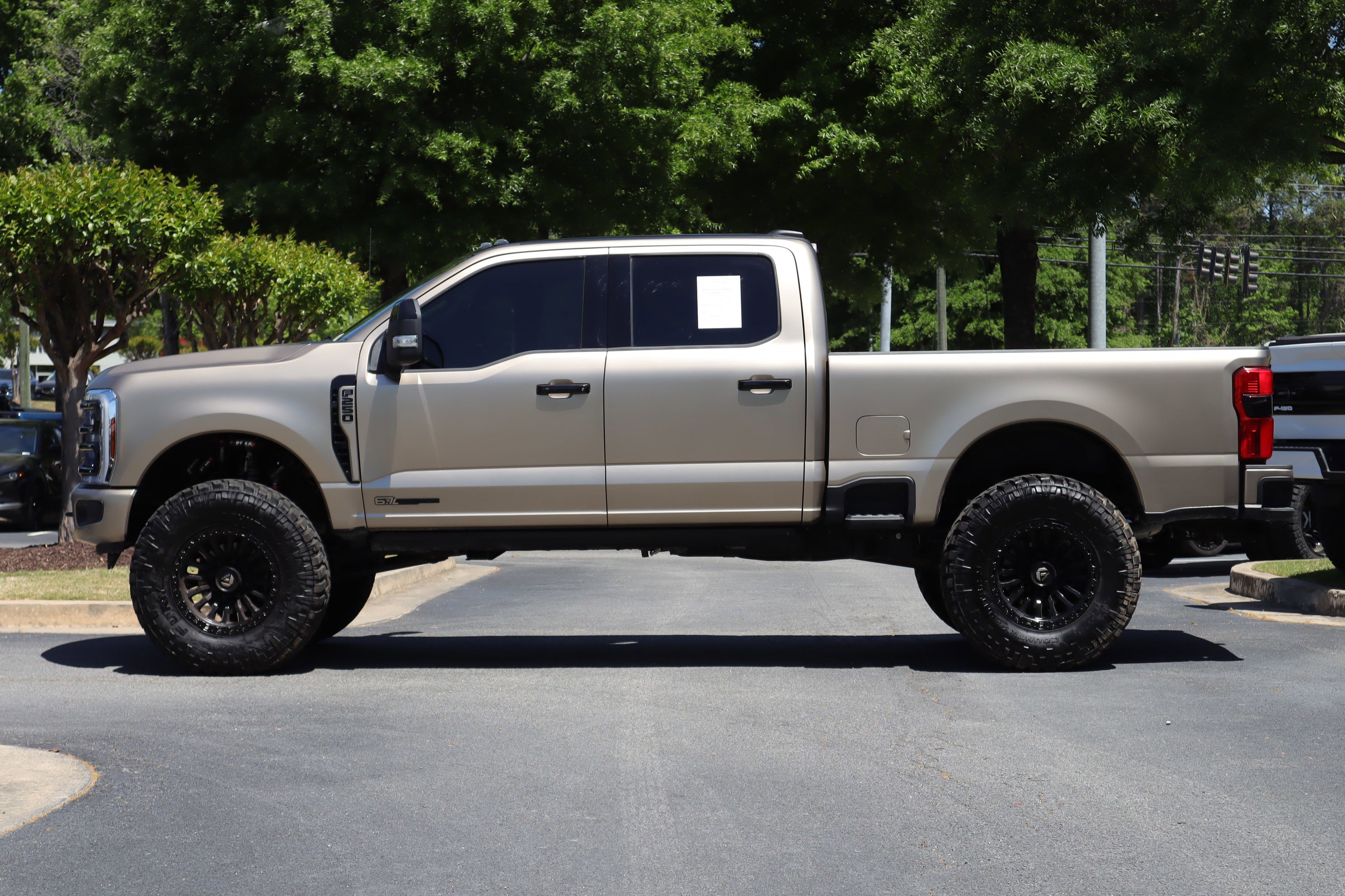 Used 2025 Ford F250 Platinum AWD/4WD image 5