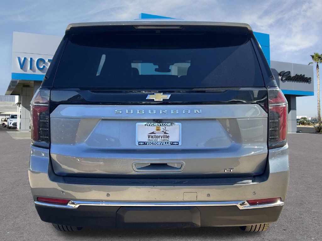 Certified 2025 Chevrolet Suburban LT AWD/4WD image 5