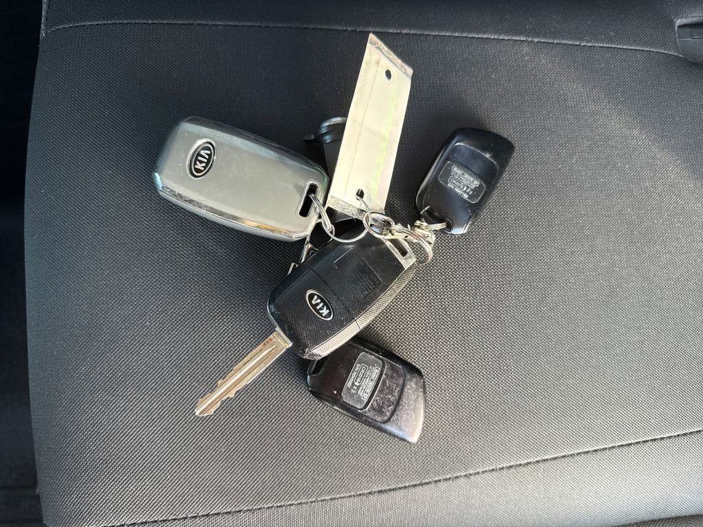 Used 2016 Kia Forte LX w/ LX Popular Package image 33