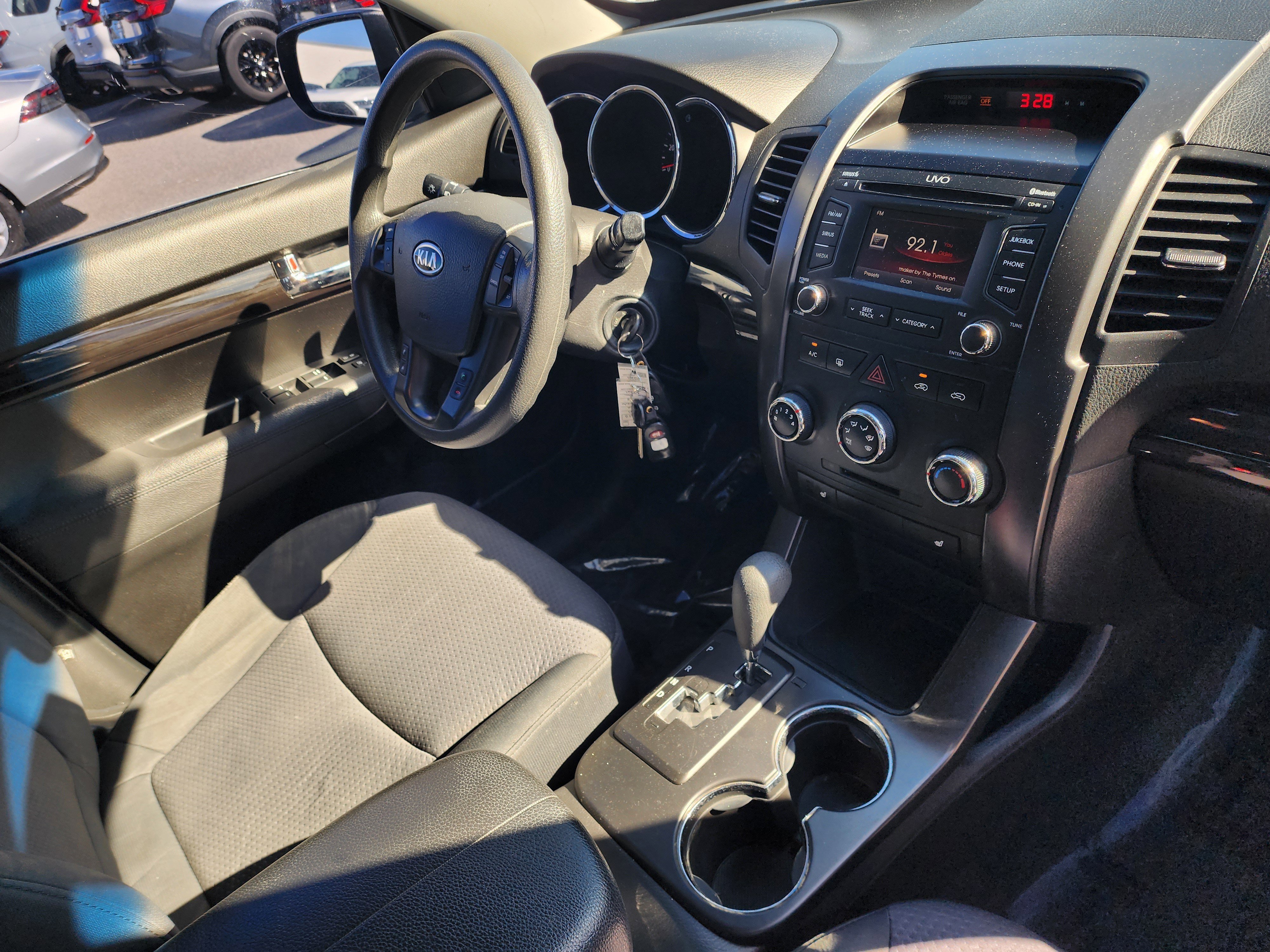 Used 2013 Kia Sorento LX w/ Convenience Pkg image 14