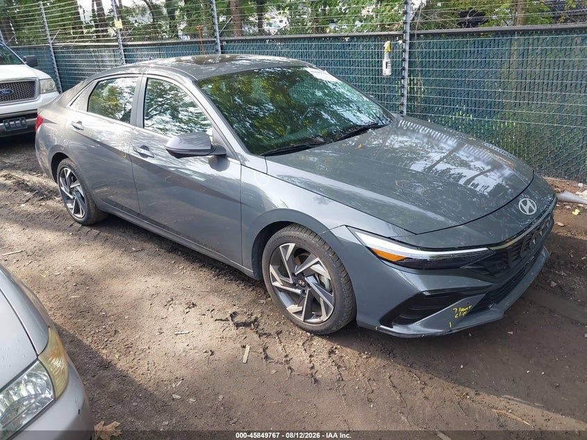 Used 2024 Hyundai Elantra Limited FWD image 1