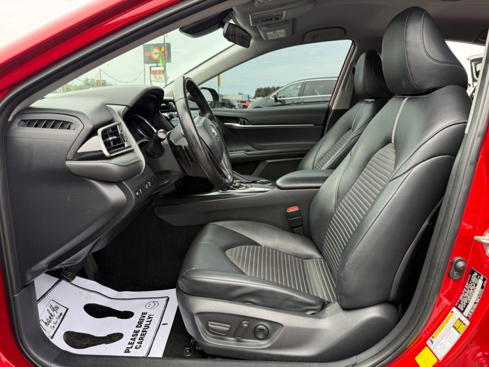Used 2019 Toyota Camry SE FWD image 25
