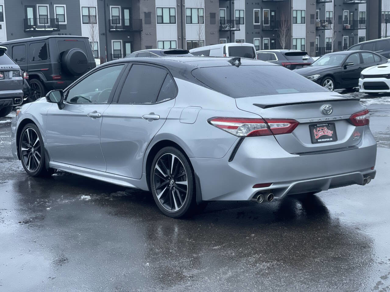 Used 2020 Toyota Camry XSE image 5