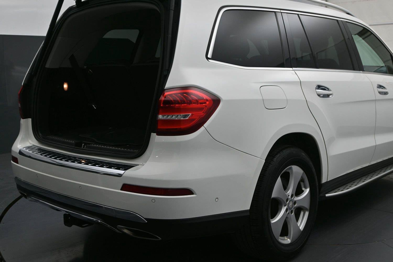 Used 2017 Mercedes-Benz GLS 450 4MATIC image 13