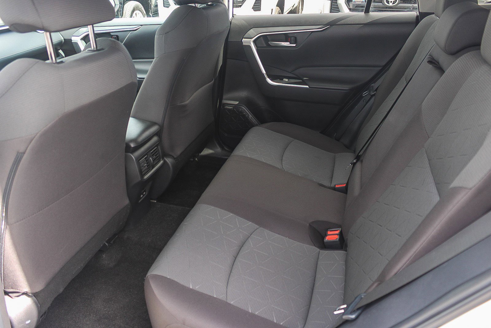 Certified 2023 Toyota RAV4 XLE w/ Convenience Package image 19