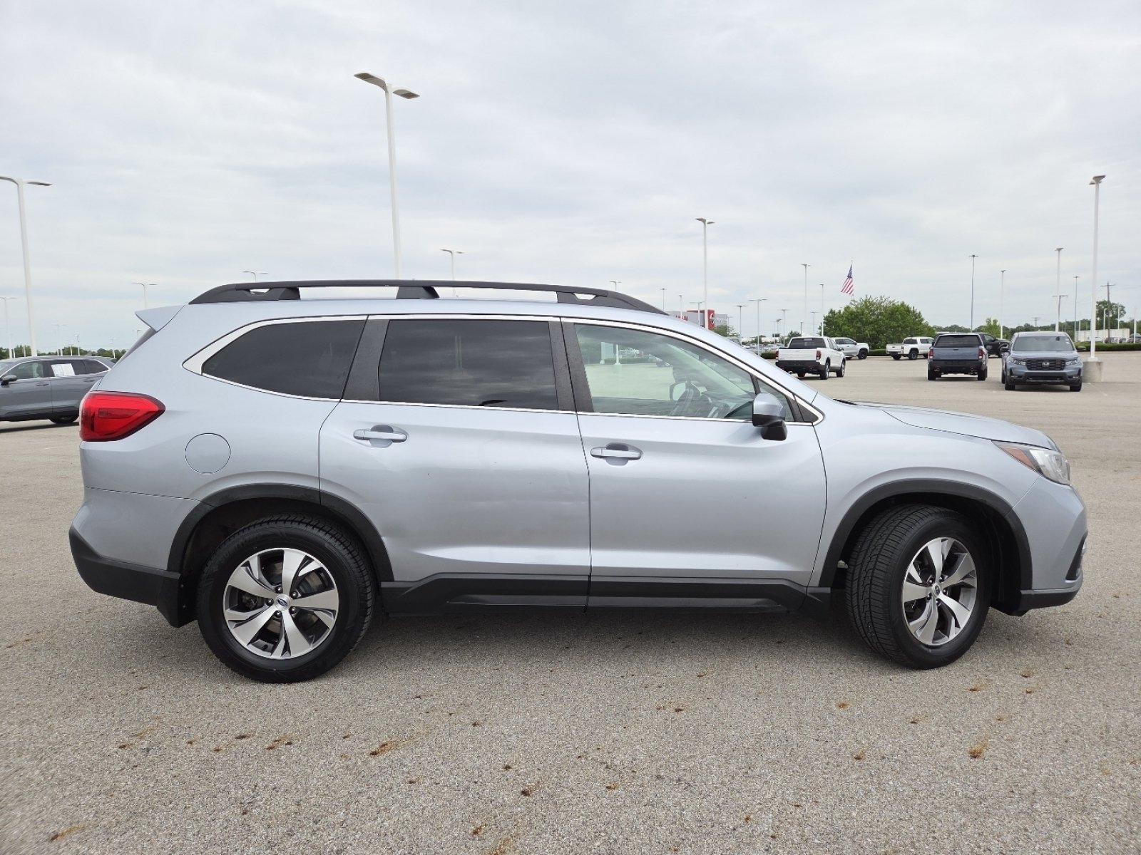 Used 2019 Subaru Ascent Premium AWD/4WD image 18