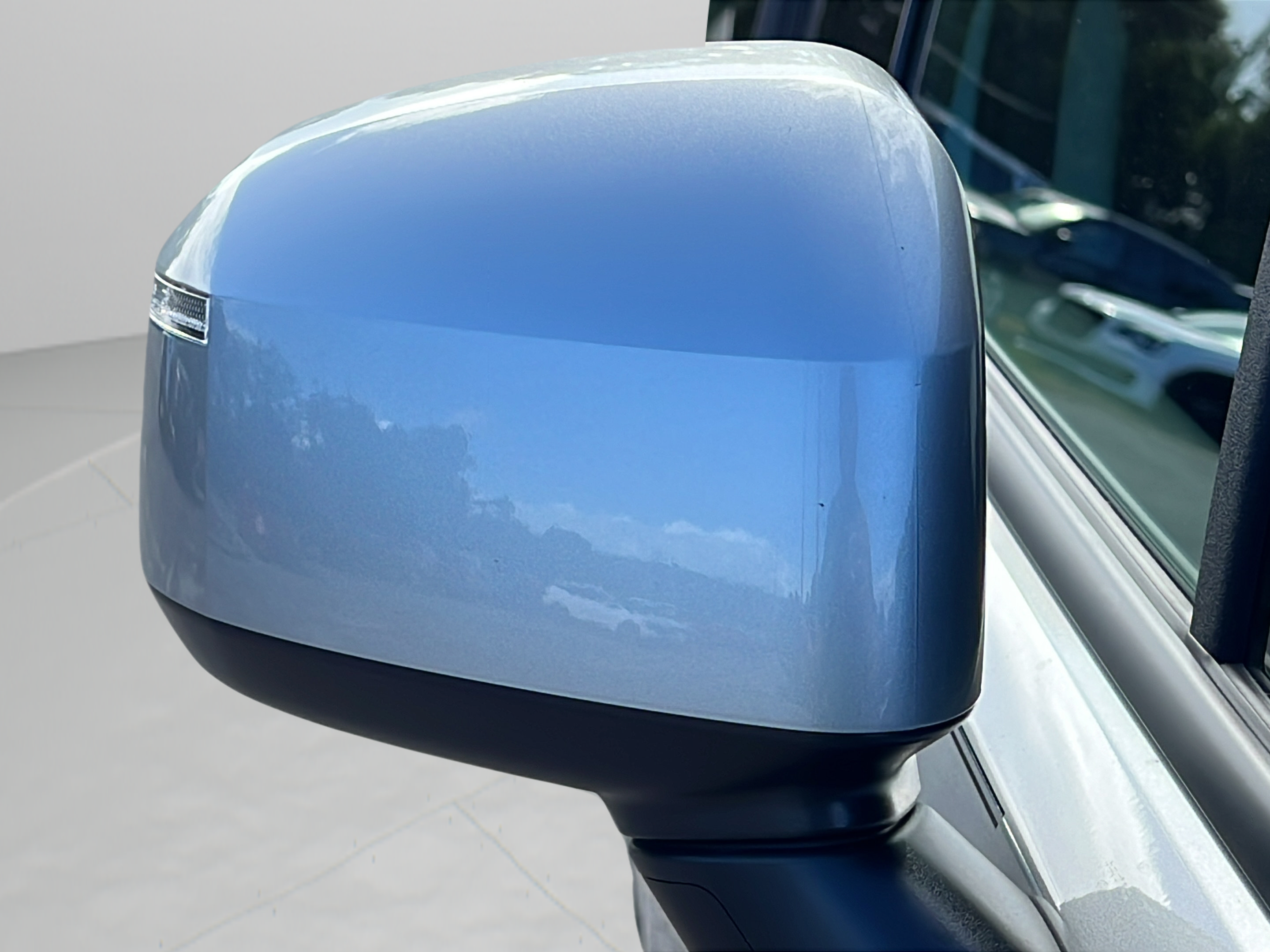 Used 2025 Hyundai Santa Fe SEL FWD image 24