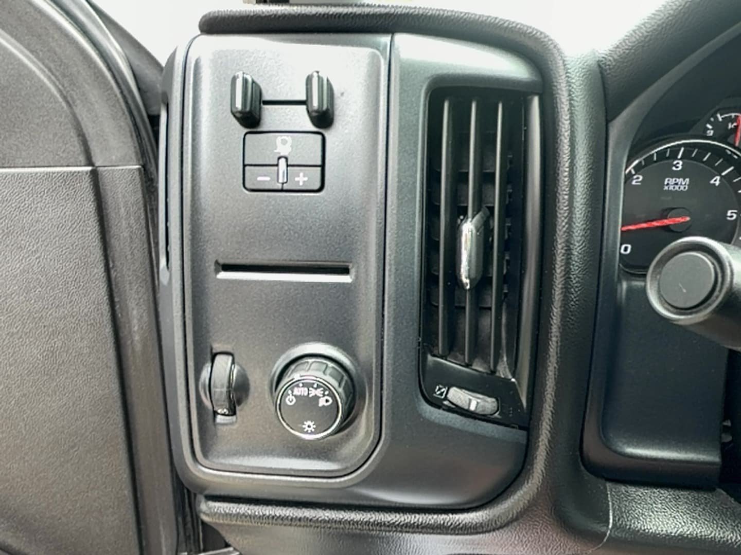 Used 2017 Chevrolet Silverado 1500 W/T w/ WT Convenience Package AWD/4WD image 13
