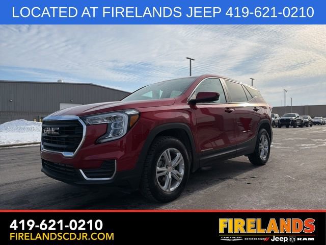 Used 2024 GMC Terrain SLE w/ LPO, Floor Liner Package image 3