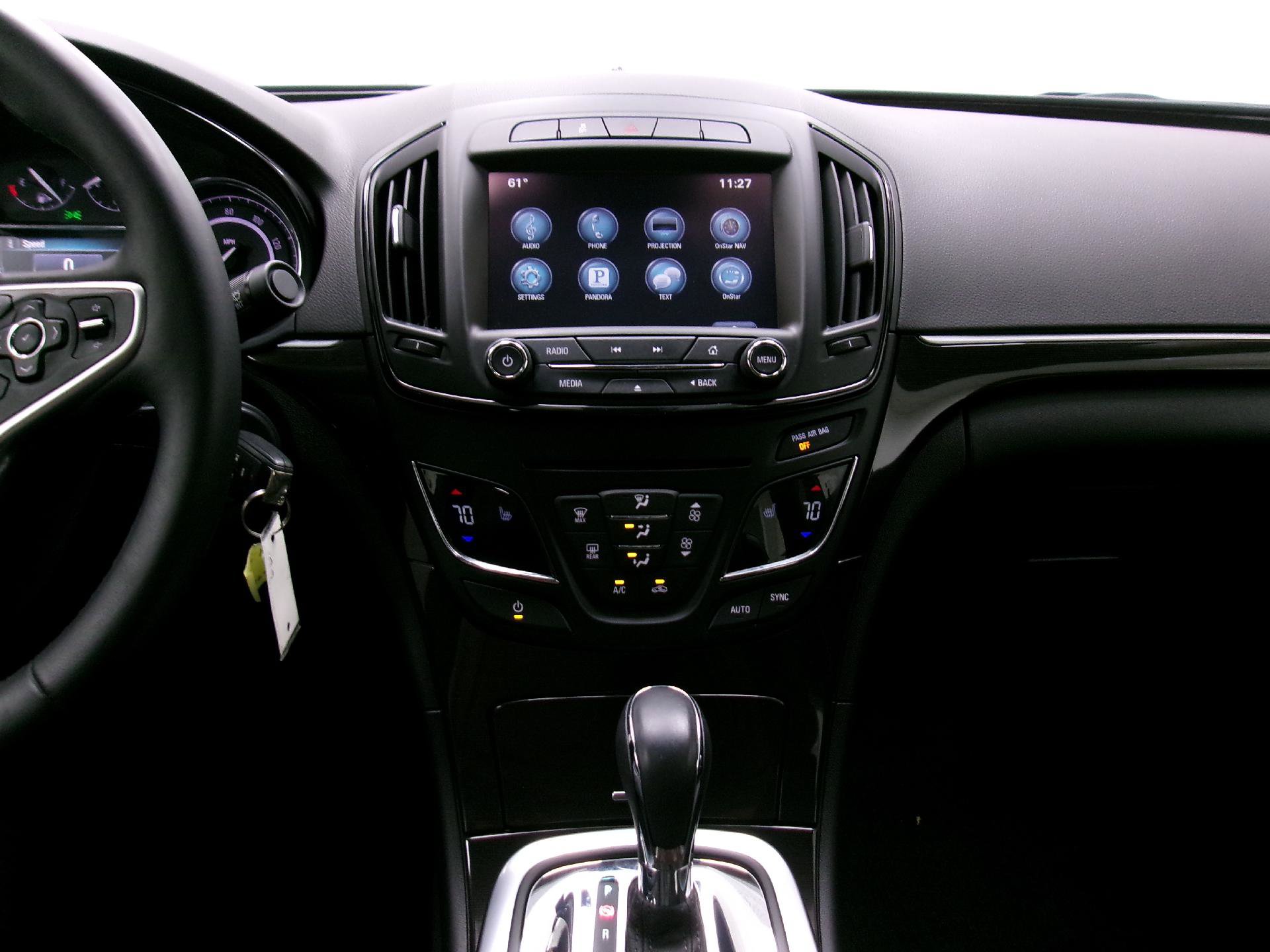 Used 2017 Buick Regal Sport Touring image 10