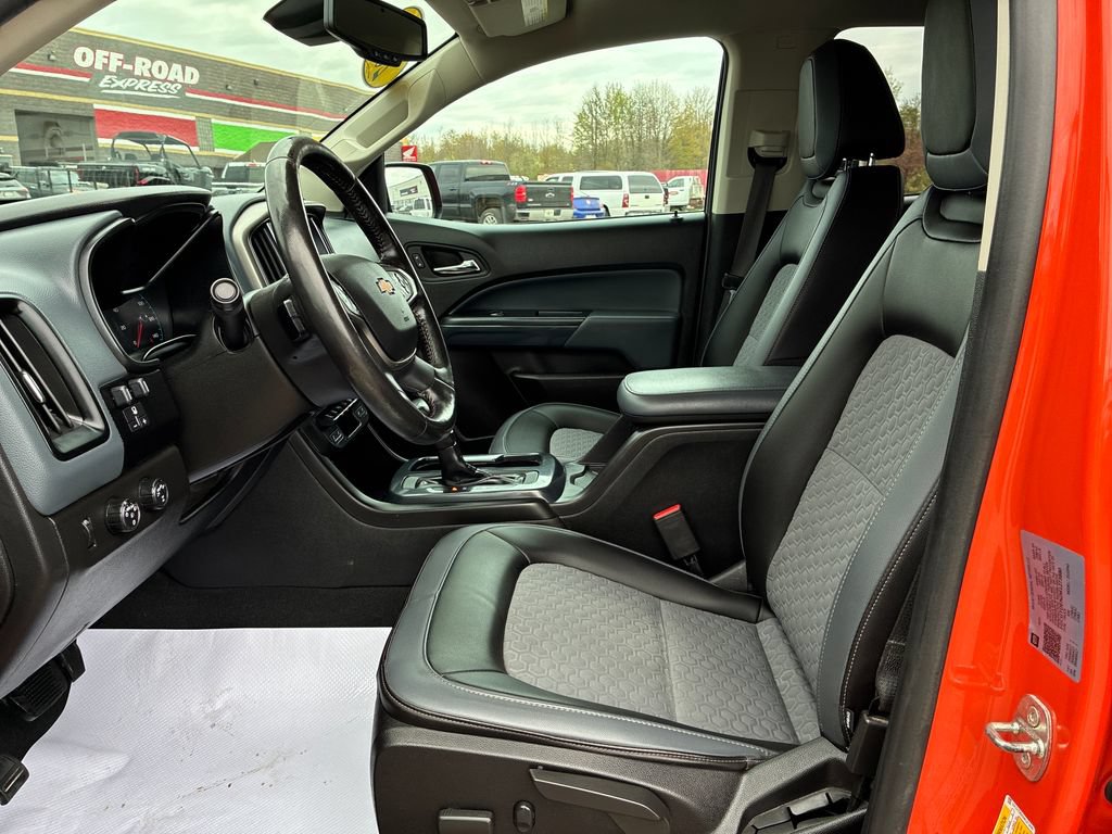 Used 2021 Chevrolet Colorado Z71 w/ Safety Package AWD/4WD image 11