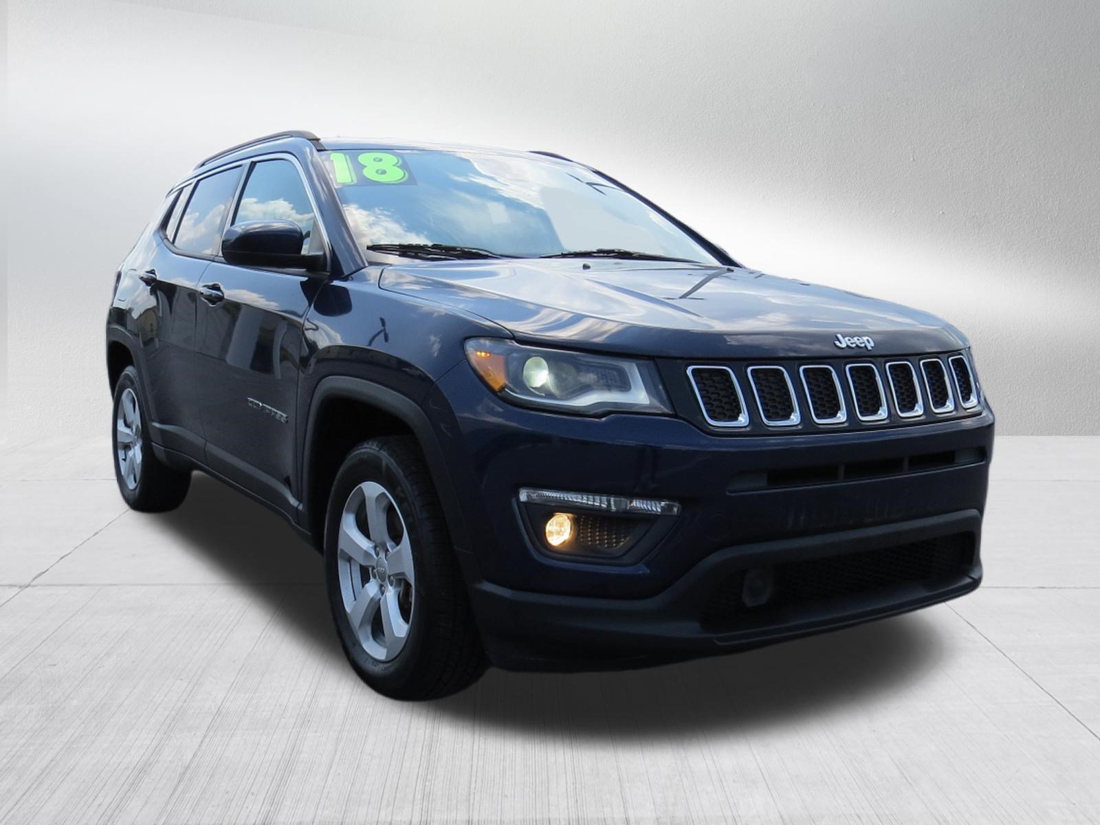Used 2018 Jeep Compass Latitude w/ Popular Equipment Group AWD/4WD image 9