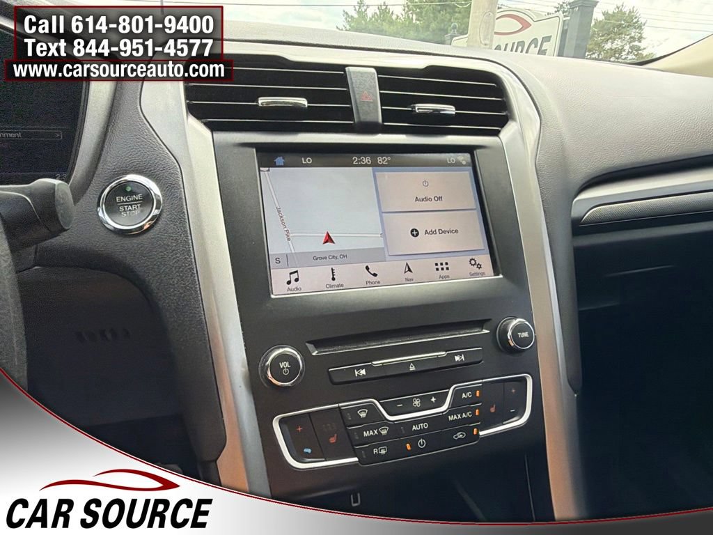 Used 2018 Ford Fusion SE w/ Fusion SE Technology Package FWD image 17