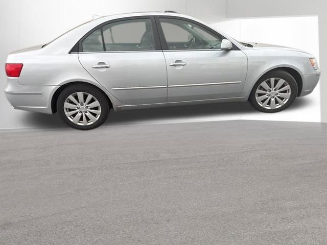 Used 2010 Hyundai Sonata Limited w/ Navigation Pkg 6 image 5