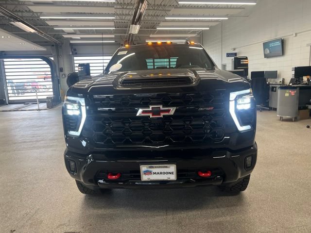 New 2026 Chevrolet Silverado 2500 ZR2 AWD/4WD image 2
