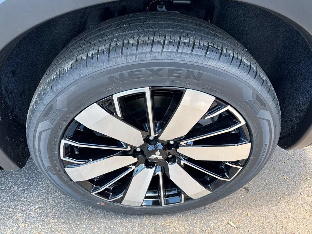 New 2026 Mitsubishi Outlander SE FWD image 43