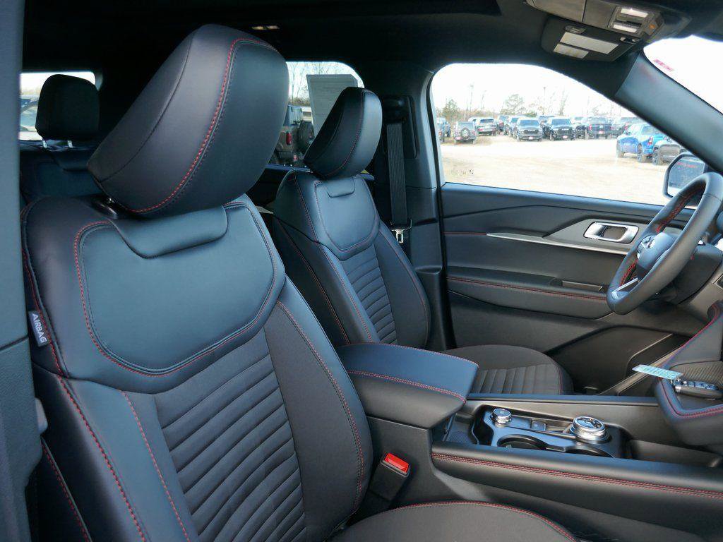 New 2026 Ford Explorer ST-Line w/ ST-Line Street Pack image 10
