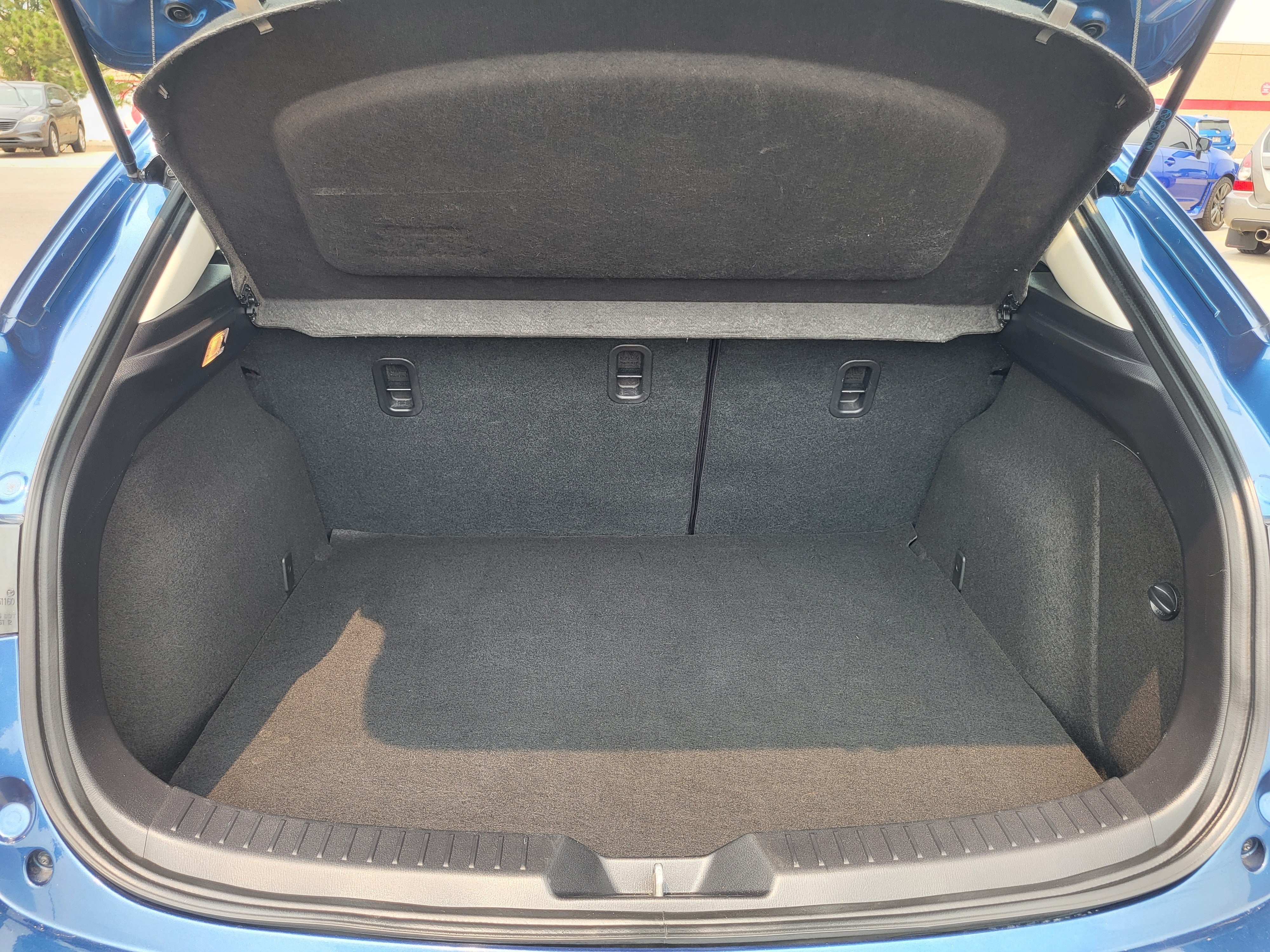 Used 2018 MAZDA MAZDA3 Touring FWD image 24