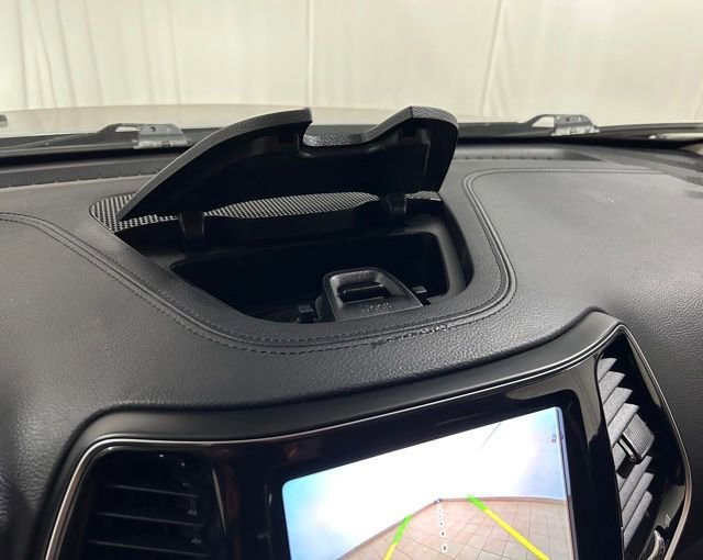 Used 2019 Jeep Cherokee Limited w/ Luxury Group image 34