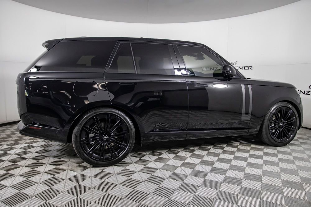 Used 2025 Land Rover Range Rover SE image 5