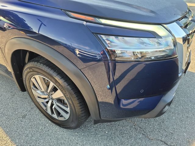 Used 2023 Nissan Pathfinder SL FWD image 9
