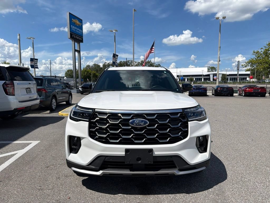 Used 2025 Ford Explorer Platinum RWD image 15