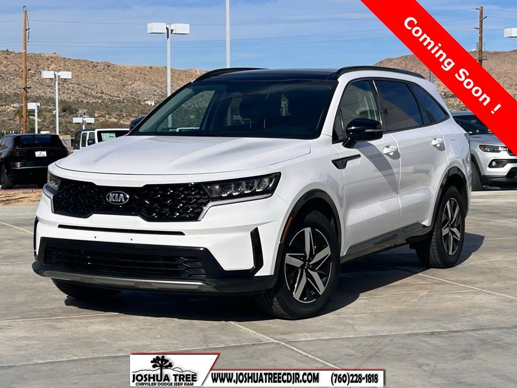 Used 2021 Kia Sorento S w/ Panoramic Sunroof Package image 3