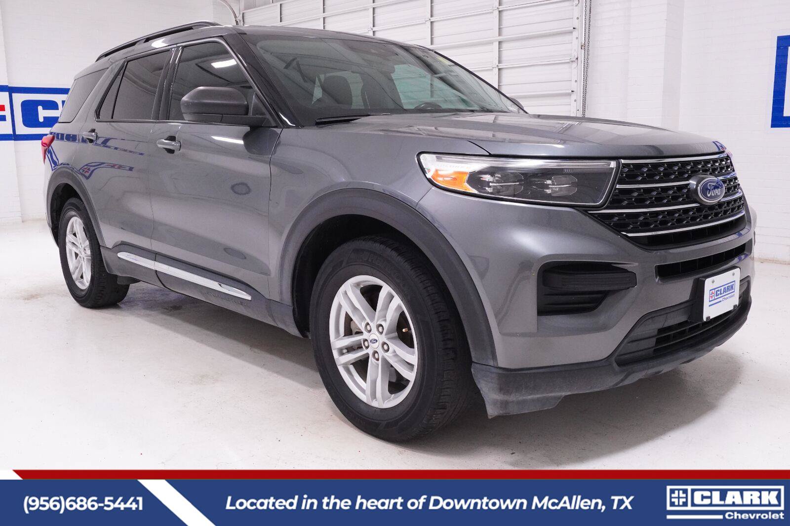 Used 2023 Ford Explorer XLT RWD image 4