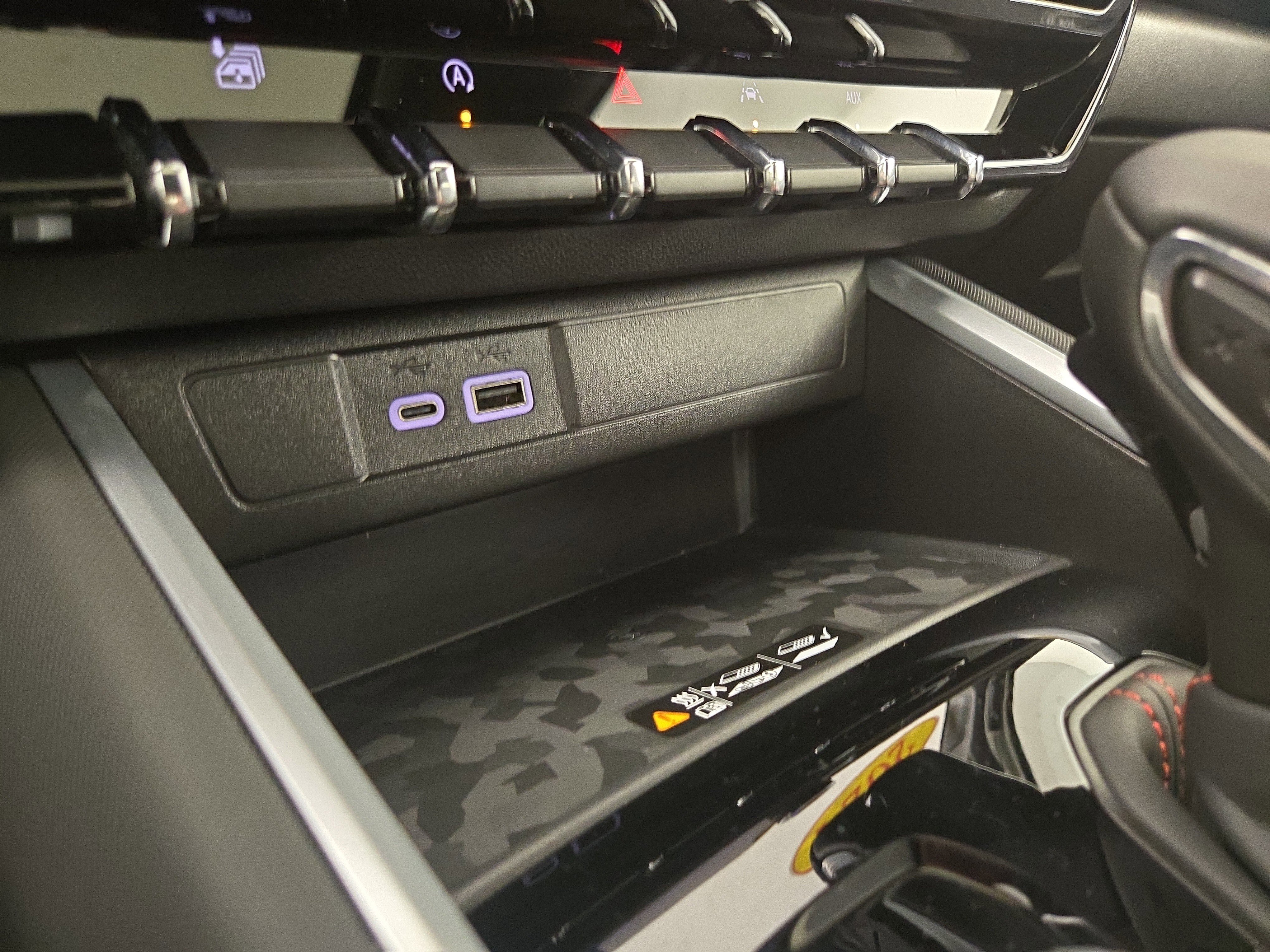 Certified 2024 Chevrolet Colorado Z71 w/ LPO, Dark Essentials Package image 27