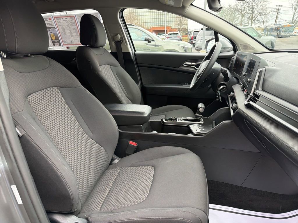 Certified 2023 Kia Sportage LX image 12