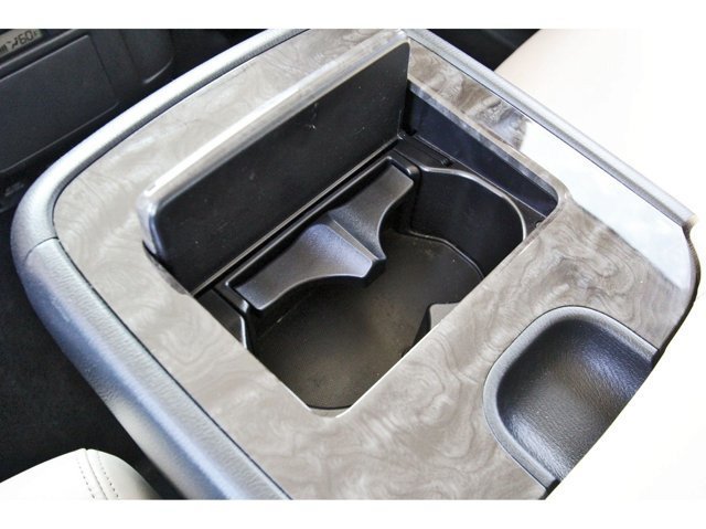 Used 2023 Nissan Armada Platinum w/ Captain's Chairs Package RWD image 15