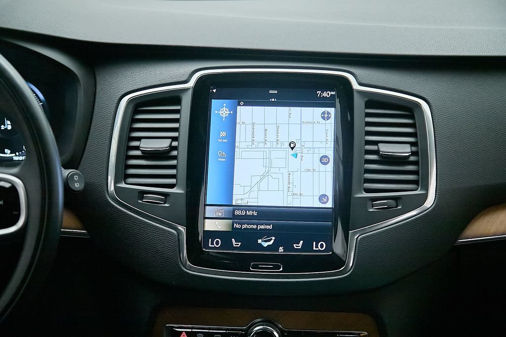 Used 2021 Volvo XC90 T6 Momentum AWD/4WD image 27