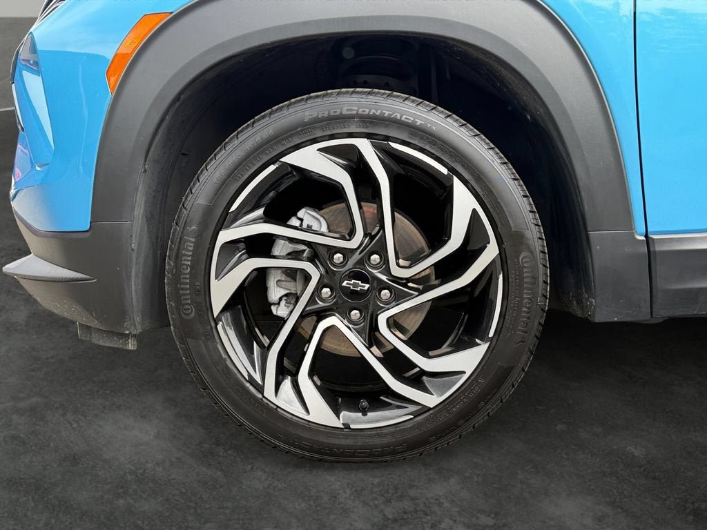 Used 2025 Chevrolet TrailBlazer RS w/ Convenience Package AWD/4WD image 4
