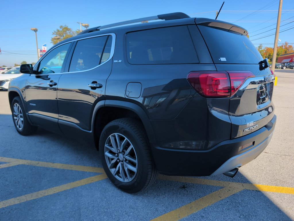 Used 2017 GMC Acadia SLE FWD image 5