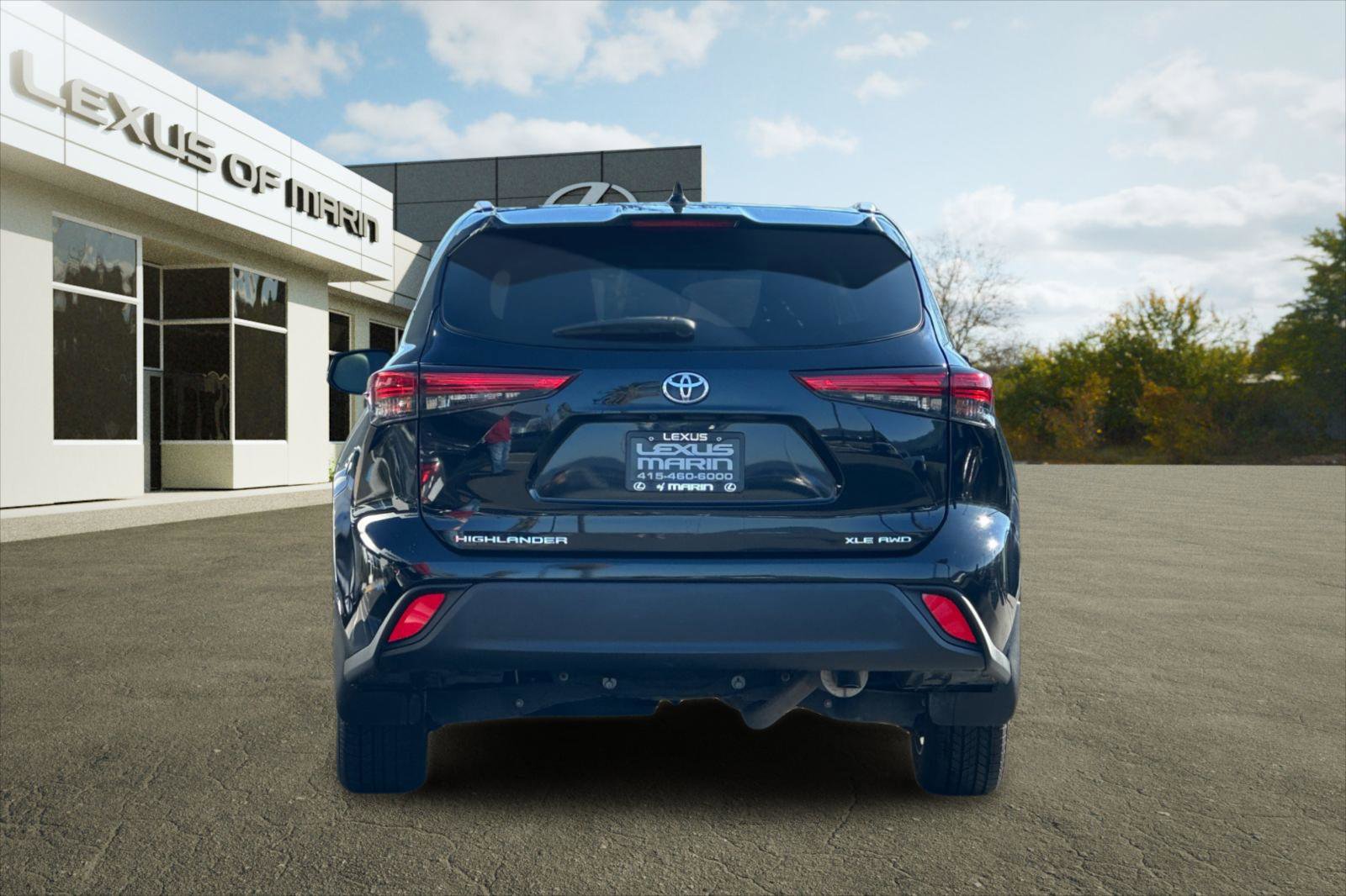 Used 2022 Toyota Highlander XLE image 10