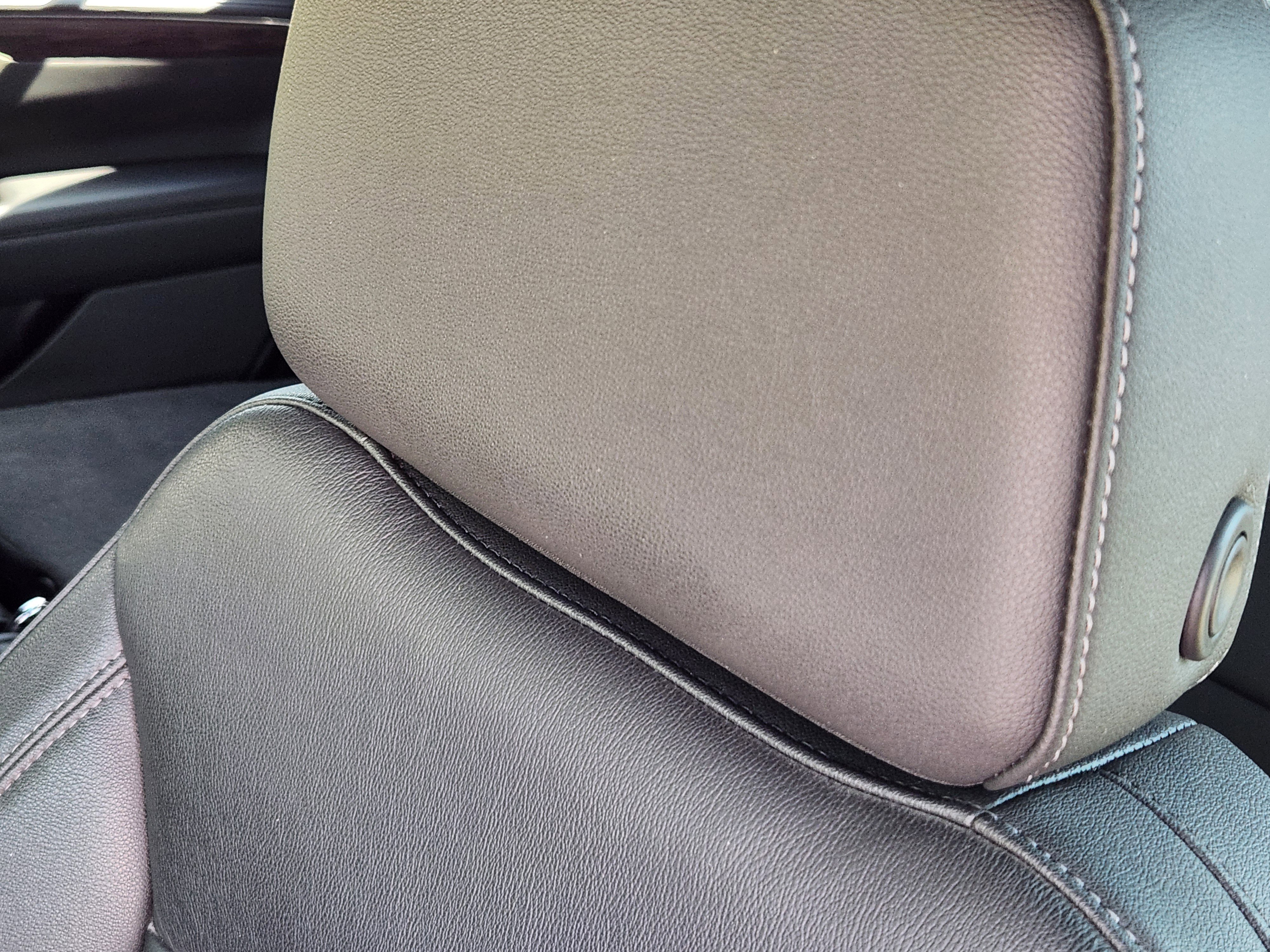 Certified 2022 Chevrolet Tahoe Z71 w/ Luxury Package image 15