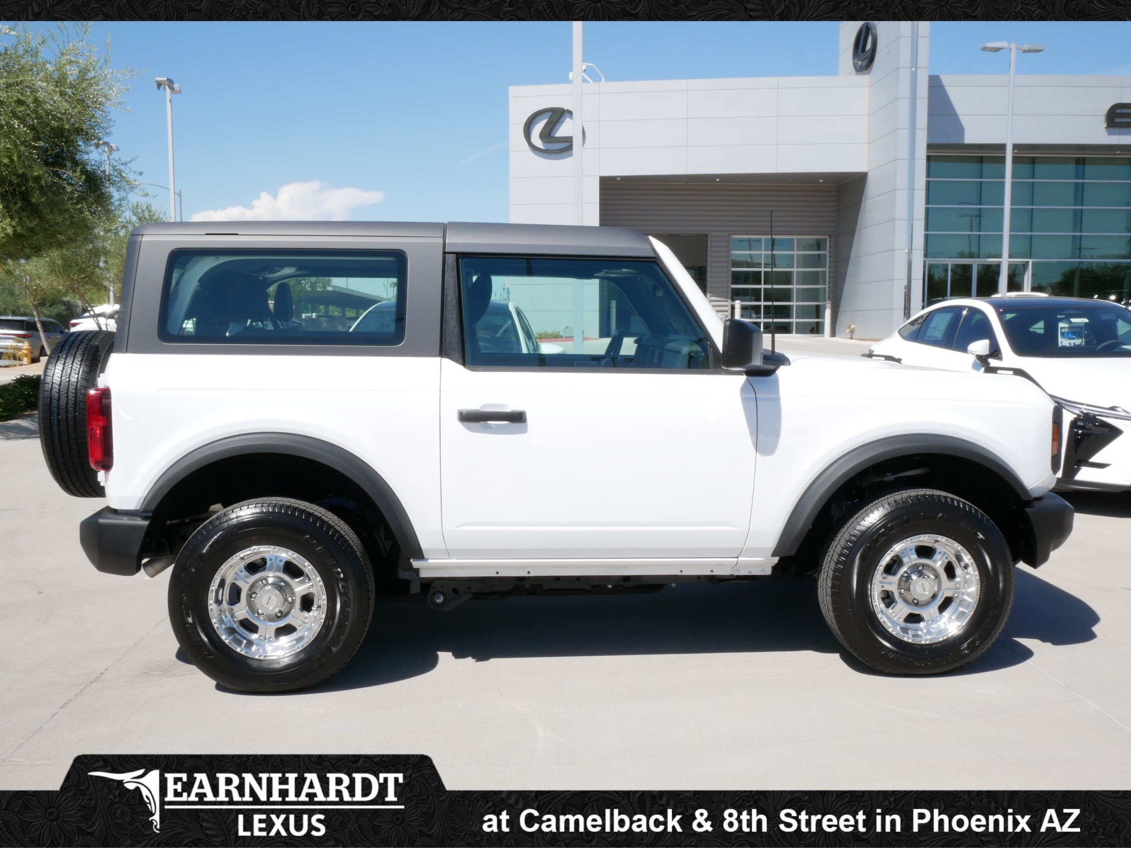 Used 2025 Ford Bronco 2-Door AWD/4WD image 11