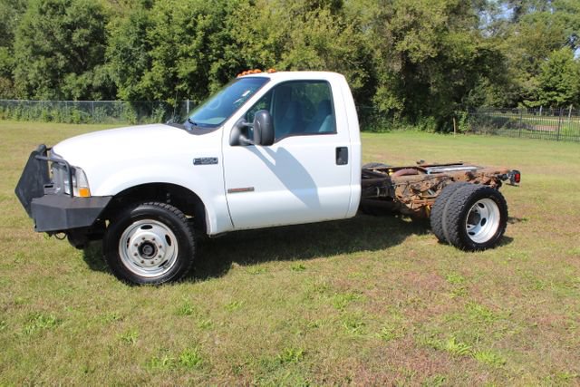 Used 2002 Ford F550 4x4 Regular Cab Super Duty image 3