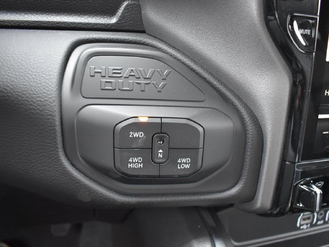 New 2026 RAM 3500 Laramie AWD/4WD image 31