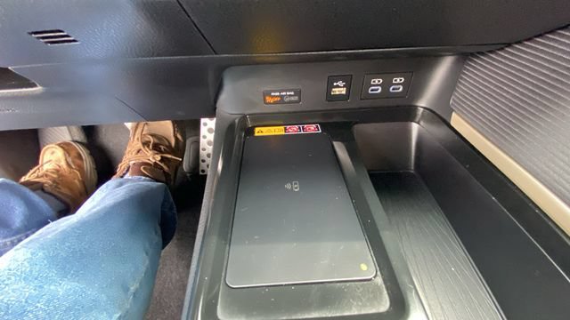 Used 2025 Toyota Camry SE FWD image 26
